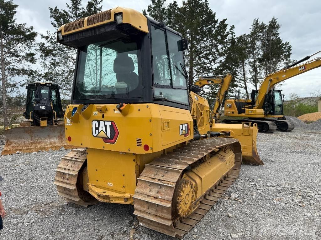 CAT D3 Pásové dozery