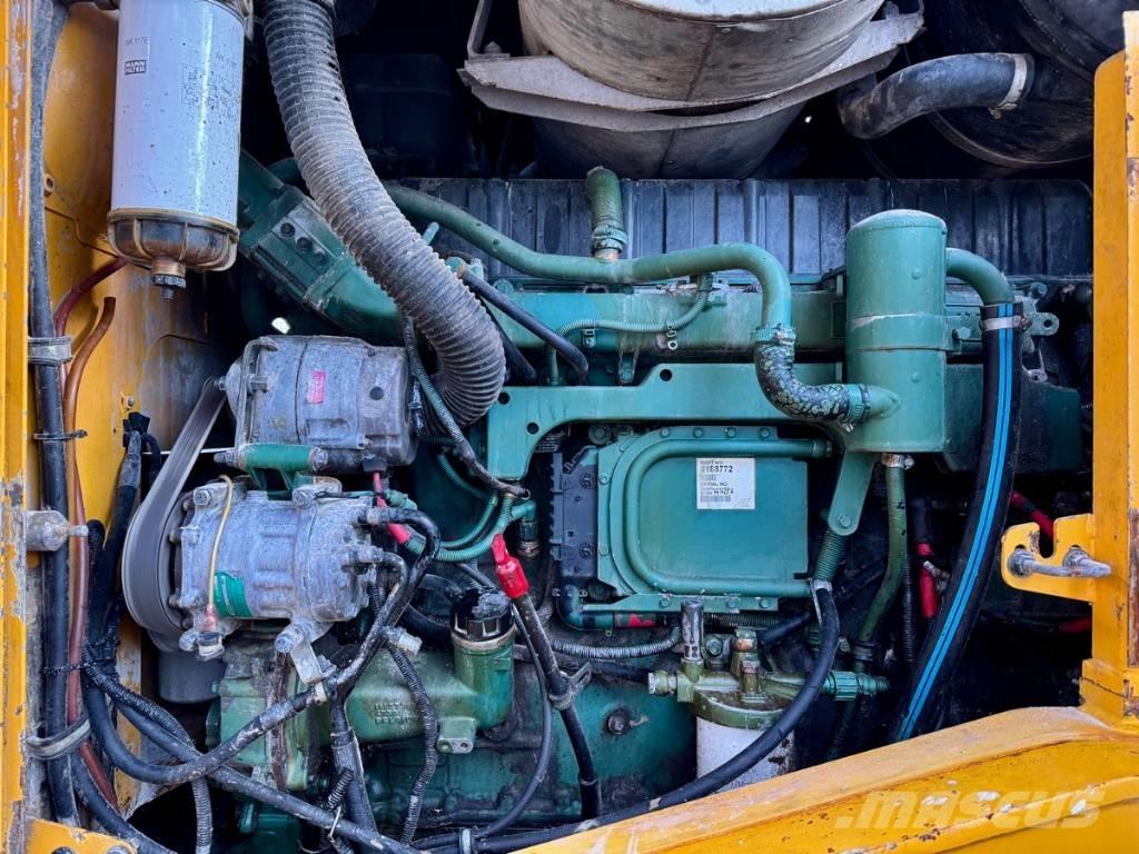 Volvo L 180 E Kolové nakladače