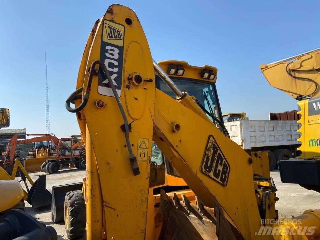 JCB 3 CX Rýpadlo-nakladače