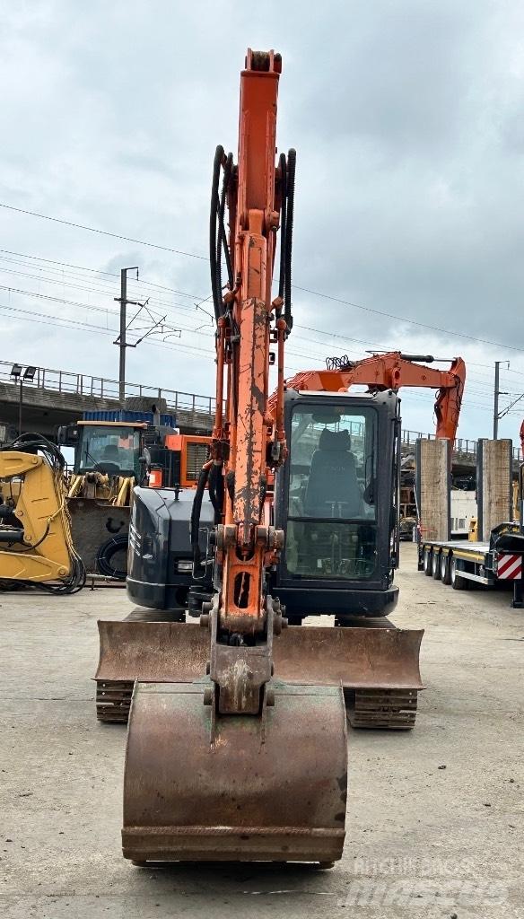 Hitachi Zaxis 85 USB Midi rýpadla 7t - 12t