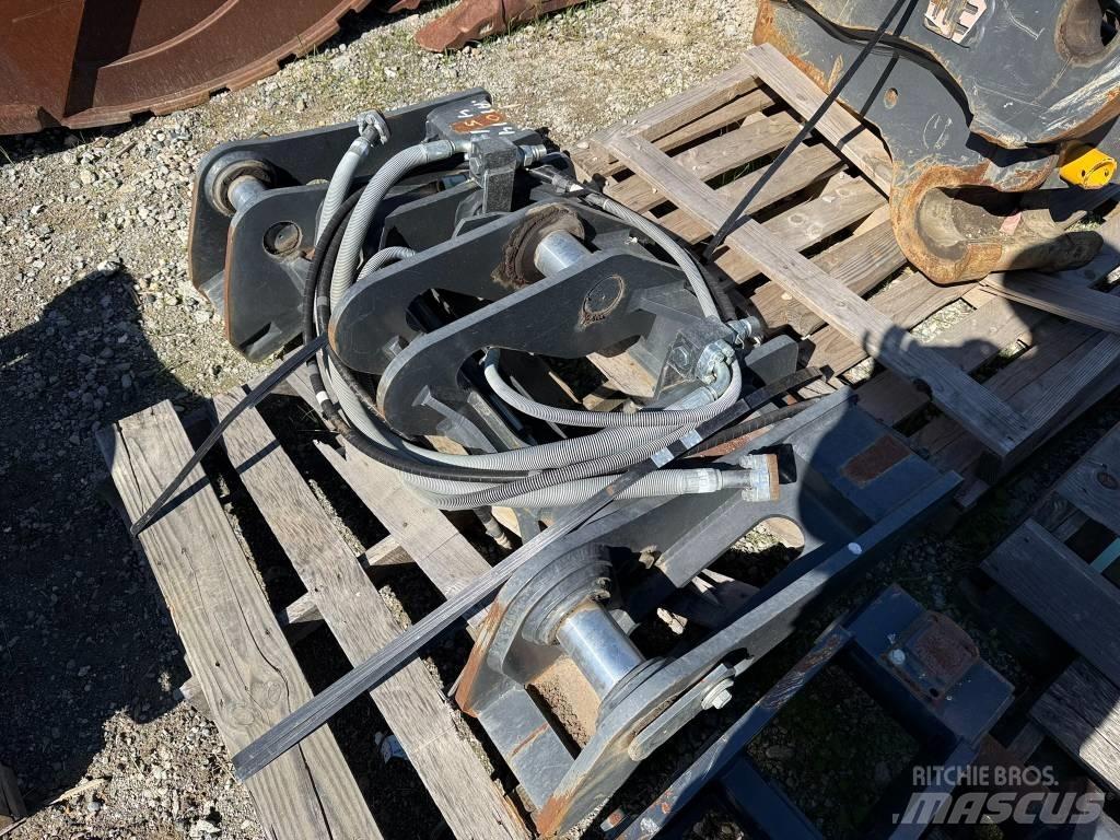 Komatsu WA320 QC Rychlospojky