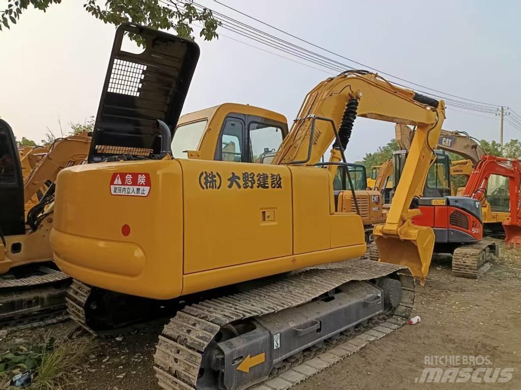 Komatsu PC120 Midi rýpadla 7t - 12t