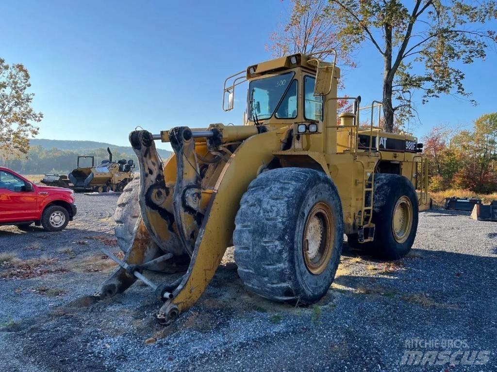 CAT 988 F Kolové nakladače