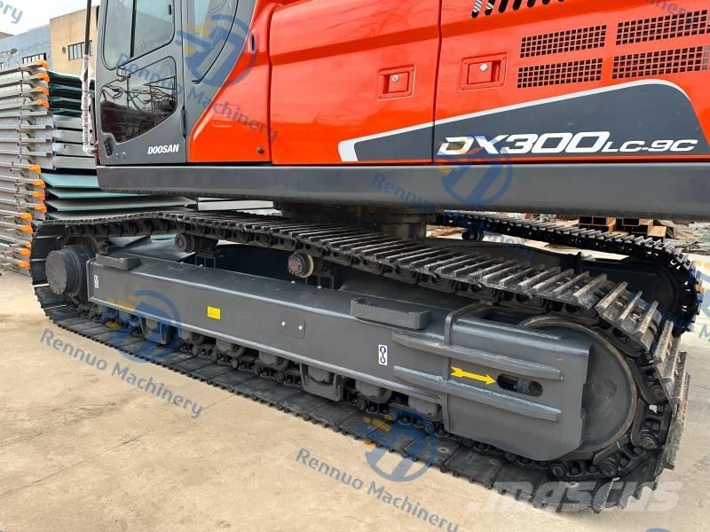 Doosan DX 300LC-9C Pásová rýpadla