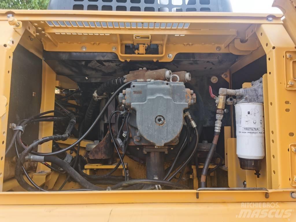 Komatsu PC 400-7 Pásová rýpadla
