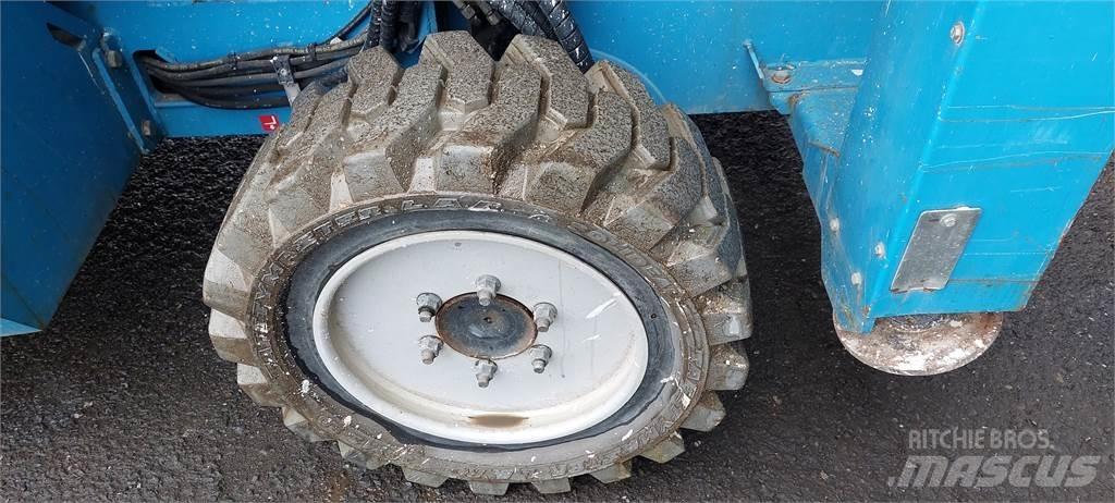  CX15, 4x4 Nůžková zvedací plošina