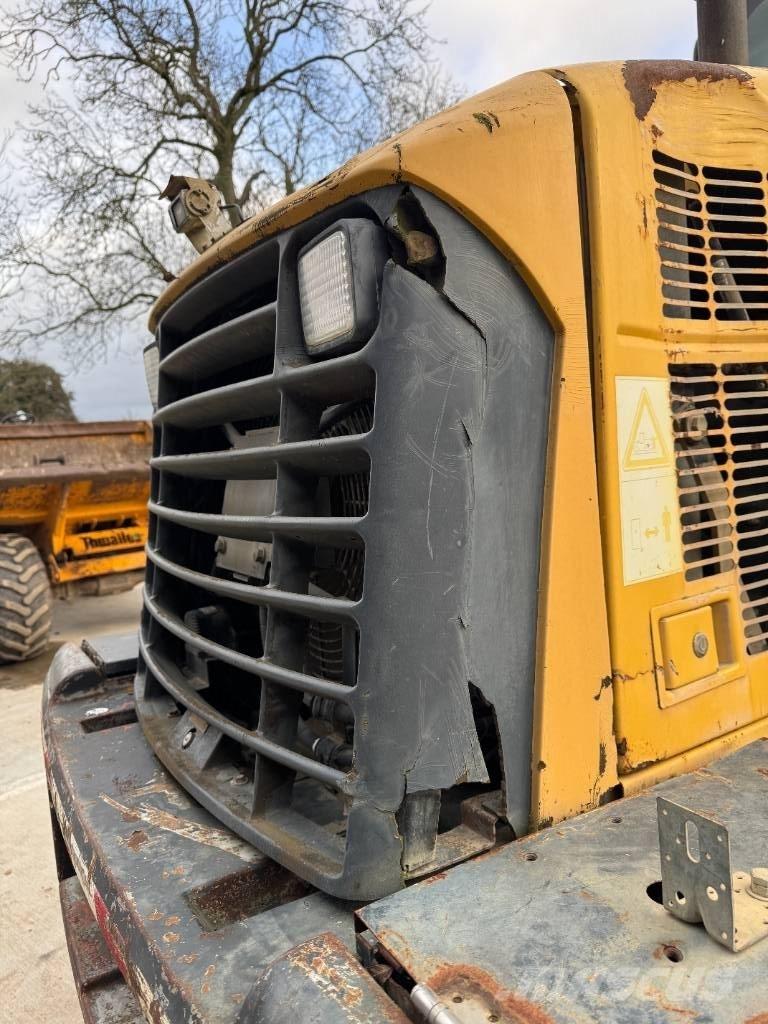 Komatsu WA 200-5 Kolové nakladače