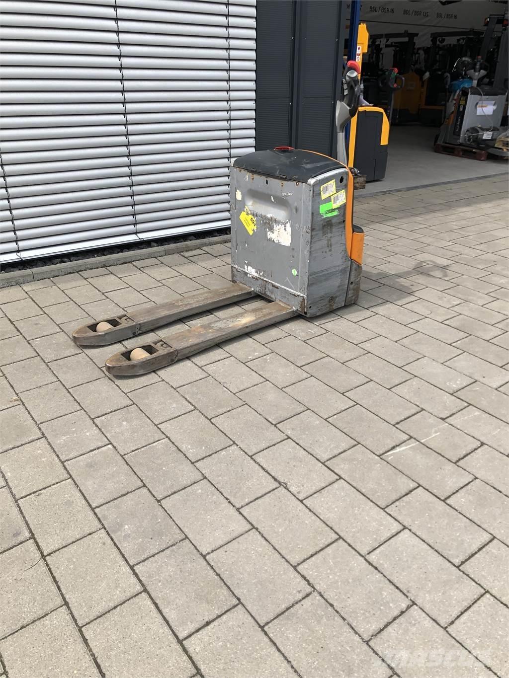 Still EXU16 Nízkozdvižný vozík