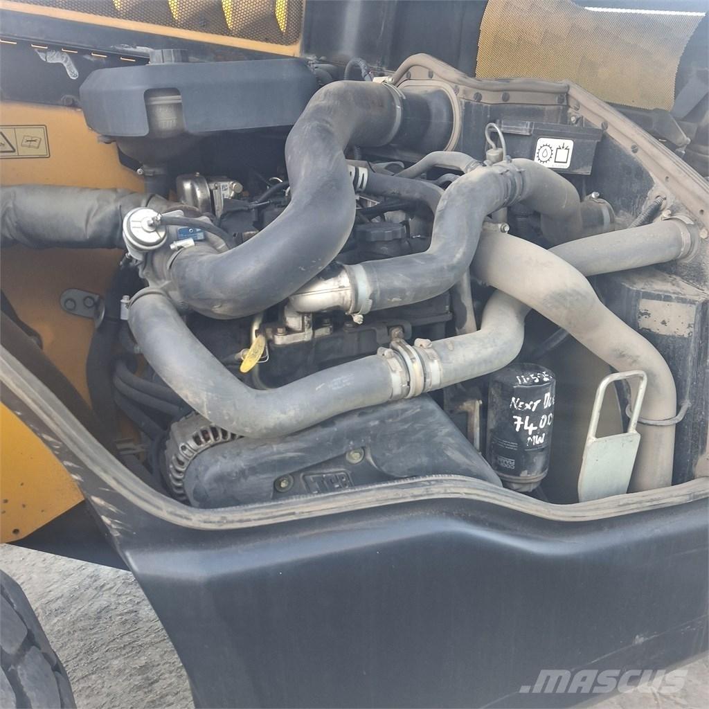 JCB 535-125 Teleskopické manipulátory
