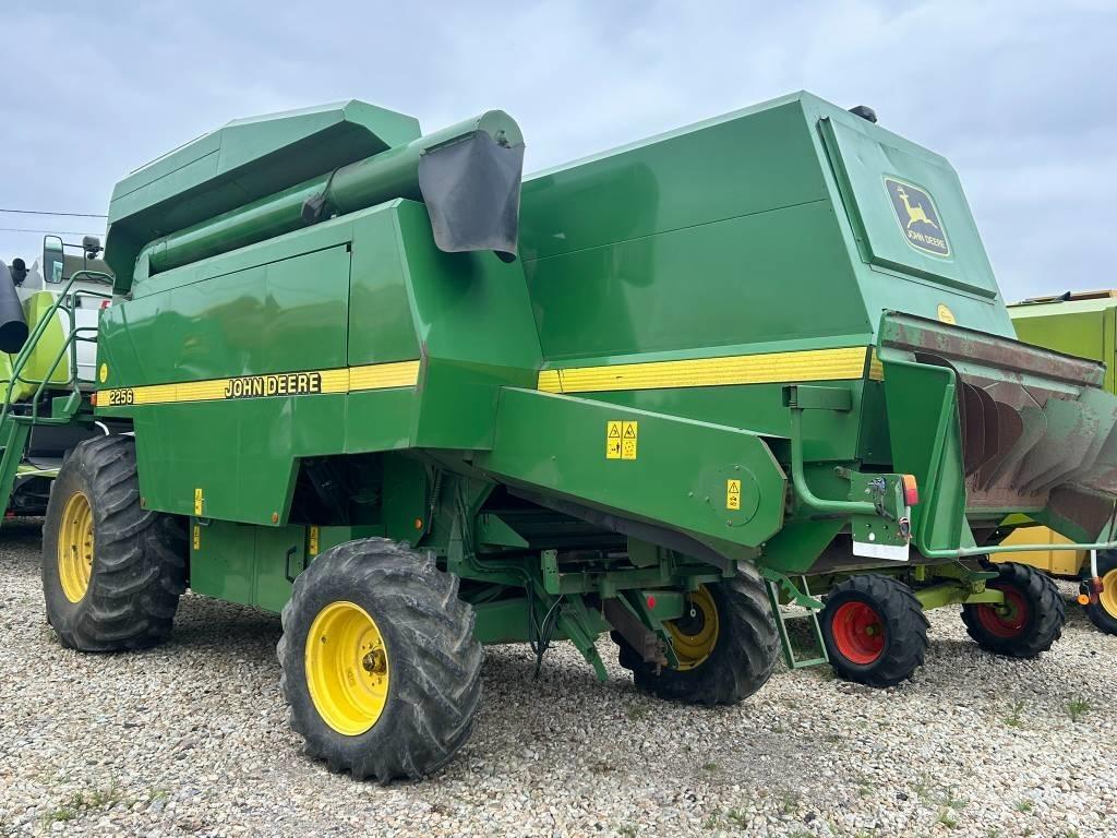 John Deere 2256 Sklízecí mlátičky