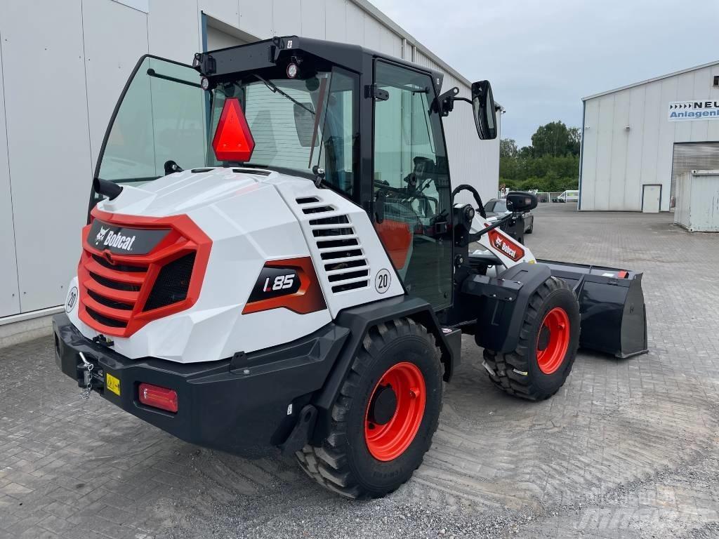 Bobcat L85 Kolové nakladače