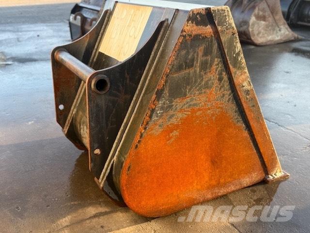 Manitou USED BUCKET Lopaty