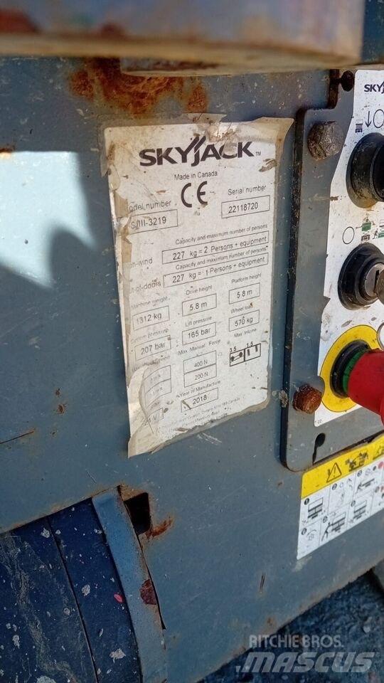 SkyJack SJ 3219 Nůžková zvedací plošina