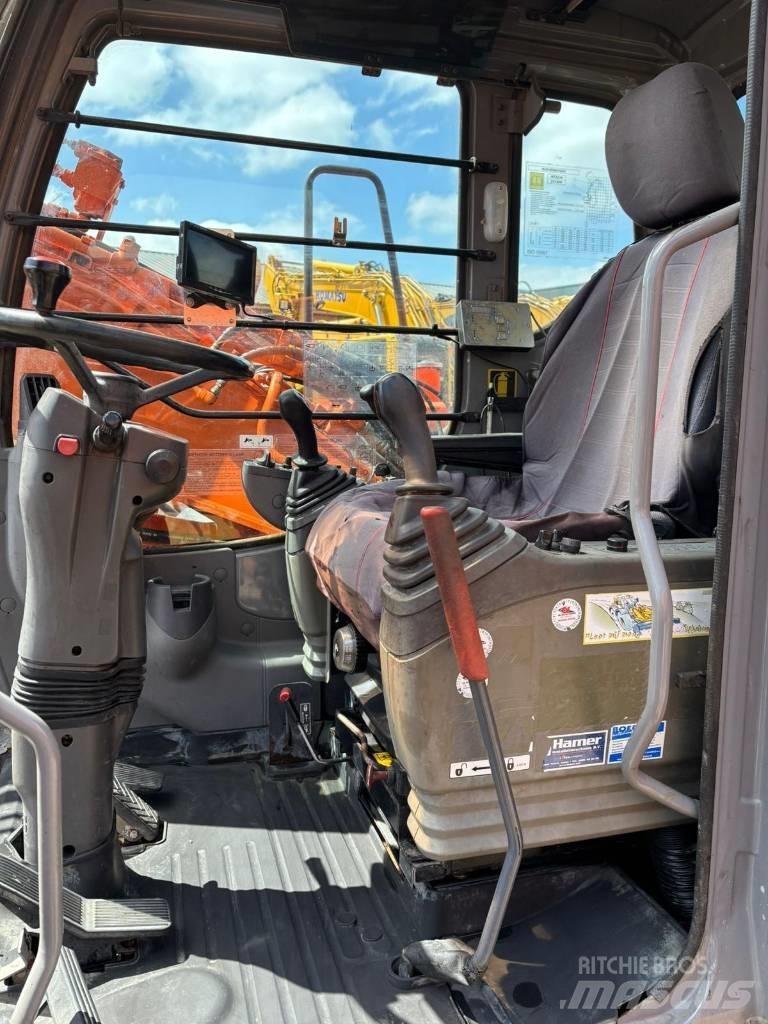 Hitachi ZX 130 W Kolová rýpadla