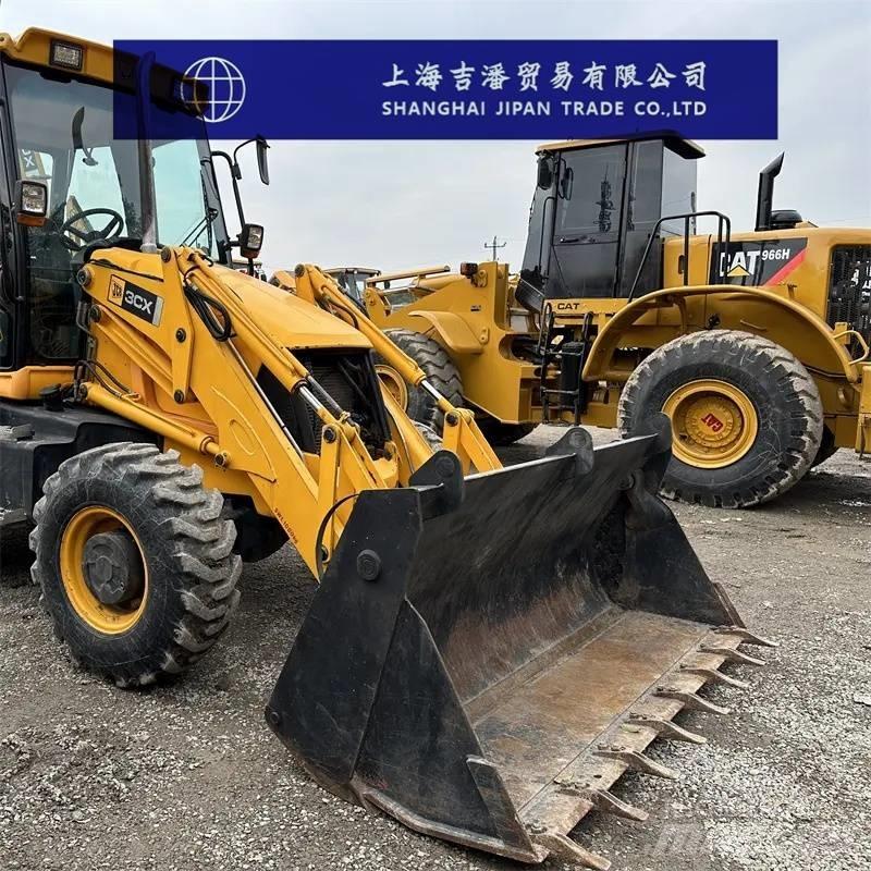 JCB 3 CX Kolové nakladače
