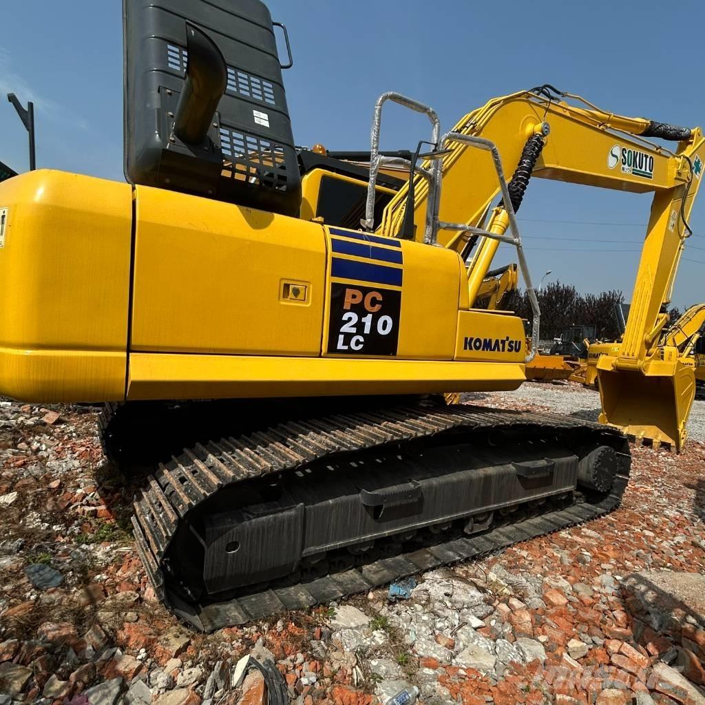 Komatsu 210-8 Pásová rýpadla