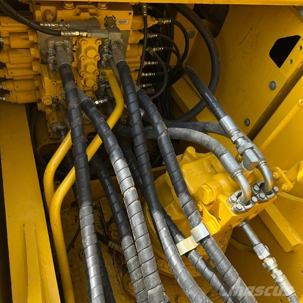 Komatsu 210-8 Pásová rýpadla