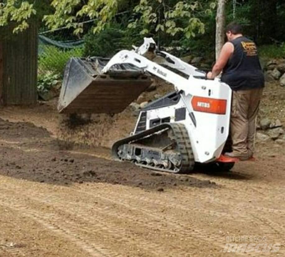 Bobcat MT 85 Smykem řízené nakladače
