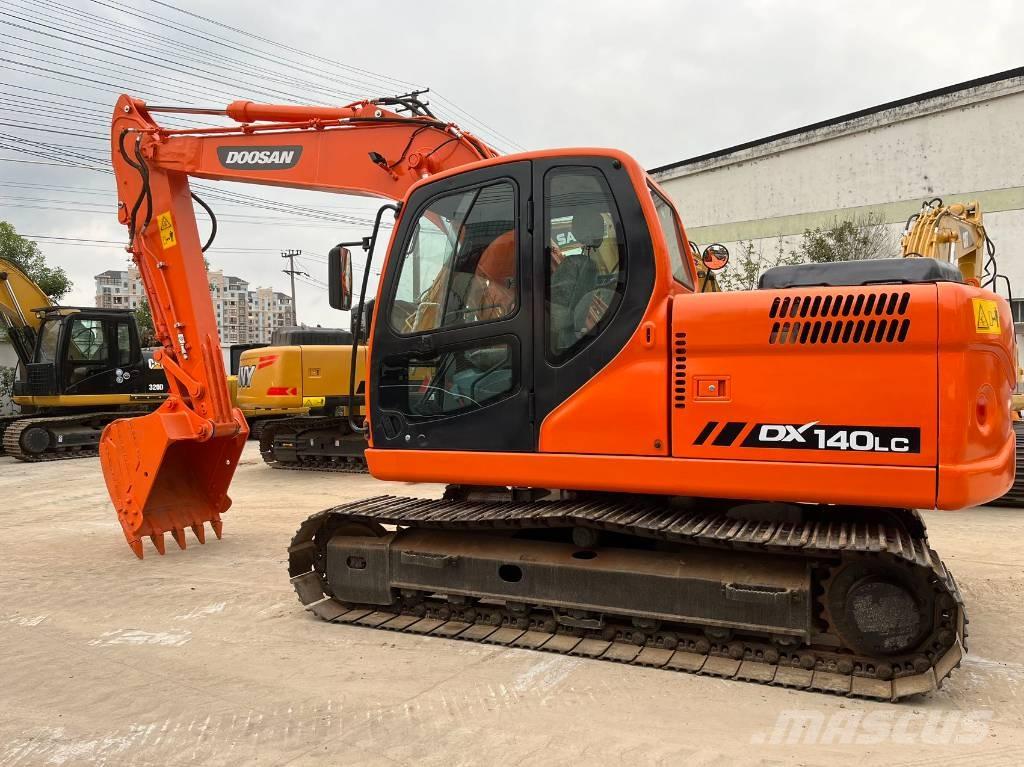 Doosan DX 140 LC Pásová rýpadla