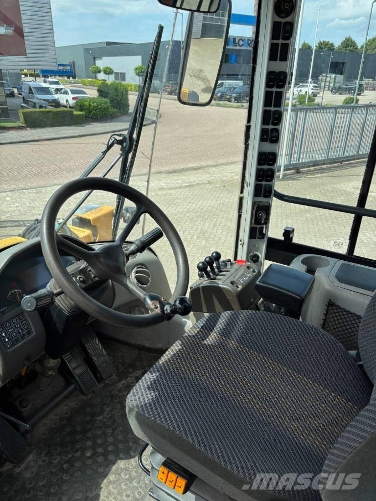 Volvo L 70 F Kolové nakladače