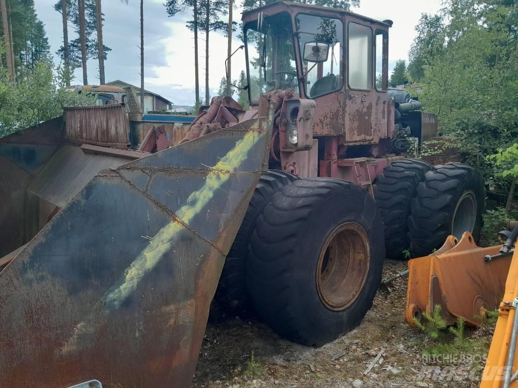 Valmet 1200 Kolové nakladače
