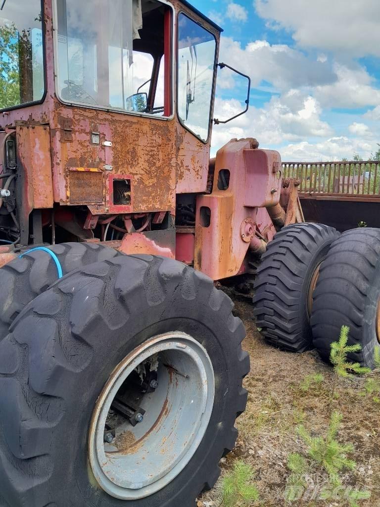 Valmet 1200 Kolové nakladače