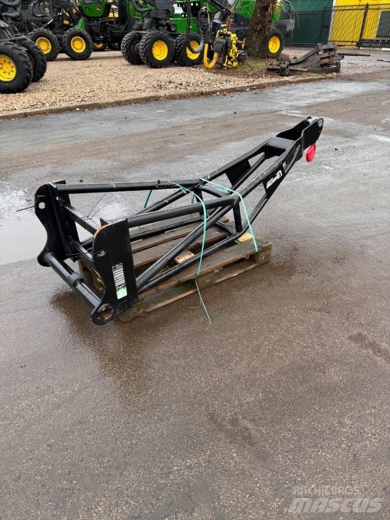 Manitou P2000 Kladkostroje, navijáky a stavební výtahy