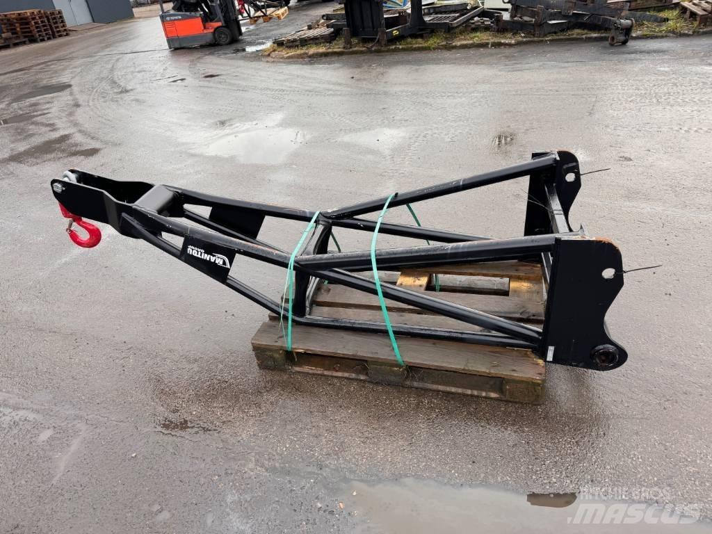 Manitou P2000 Kladkostroje, navijáky a stavební výtahy