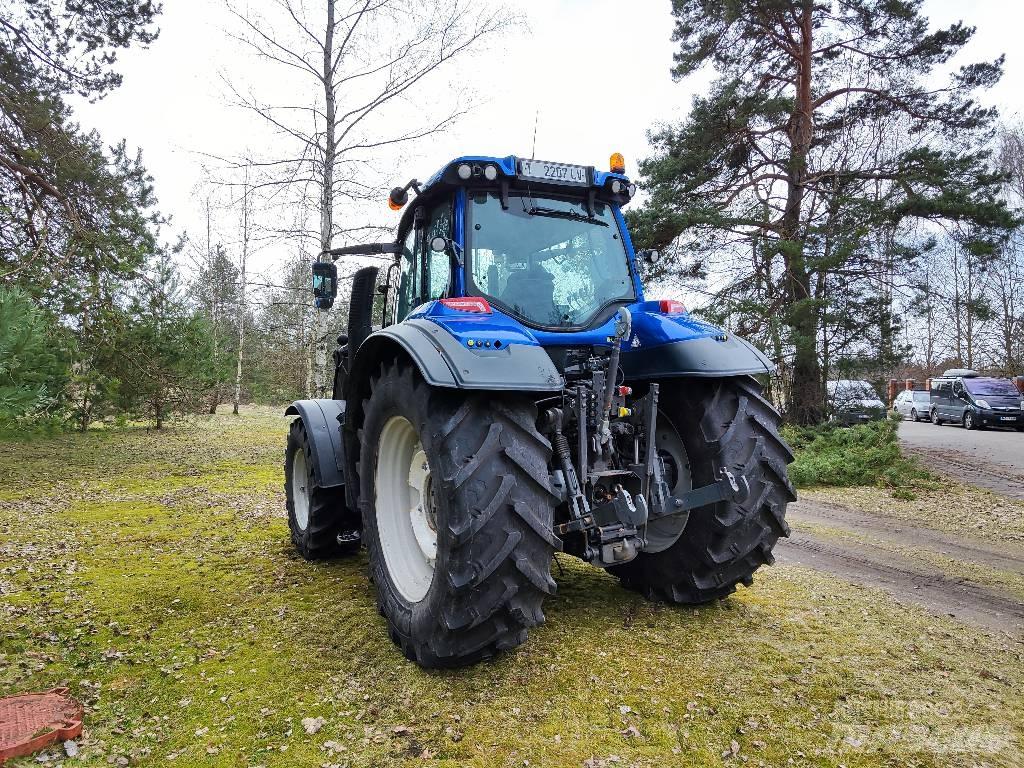 Valtra T 194 Active Traktory