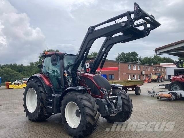 Valtra N155 Active Traktory