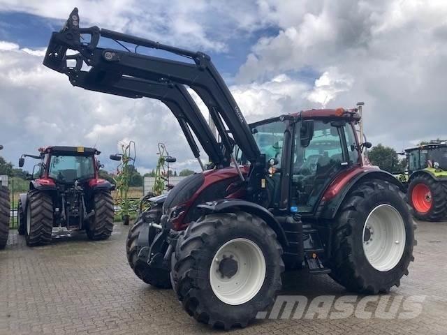 Valtra N155 Active Traktory