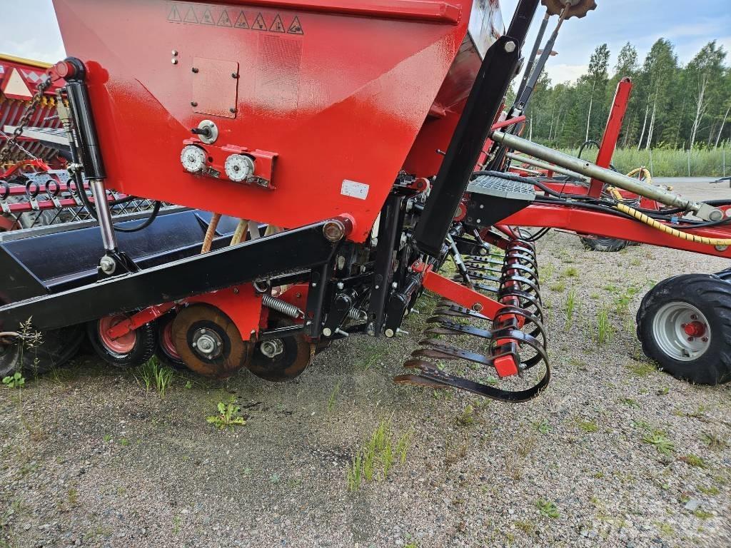 VM SK 300 Kombinované secí stroje