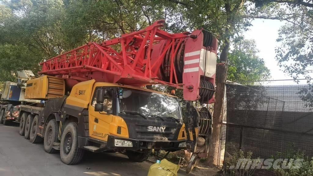 Sany STC 1000 S Univerzální terénní jeřáby