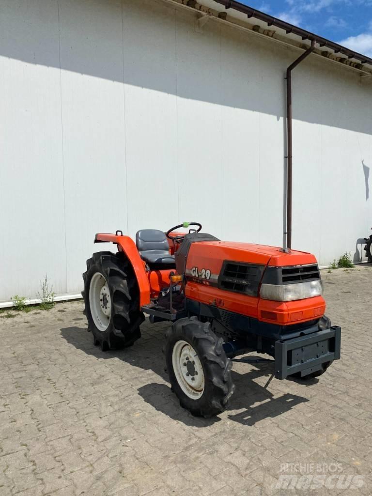 Kubota GL29 Kompaktní traktory