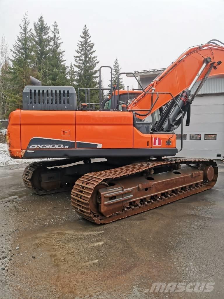 Doosan DX 300 LC-5 Pásová rýpadla