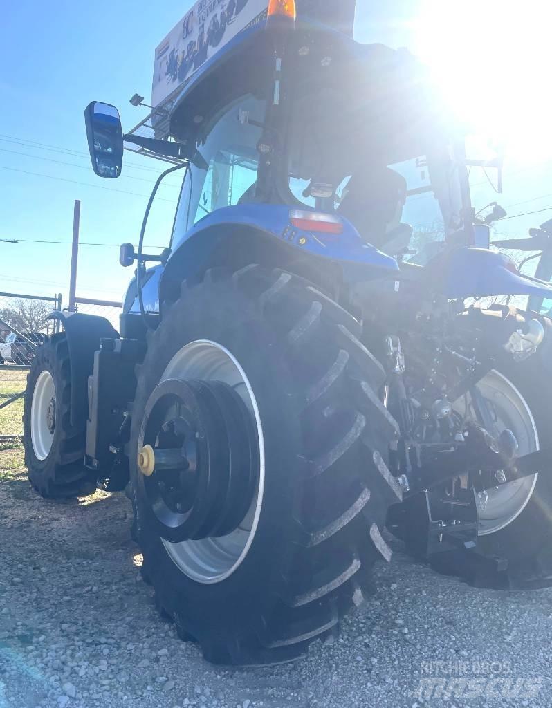 New Holland T 7.210 Traktory