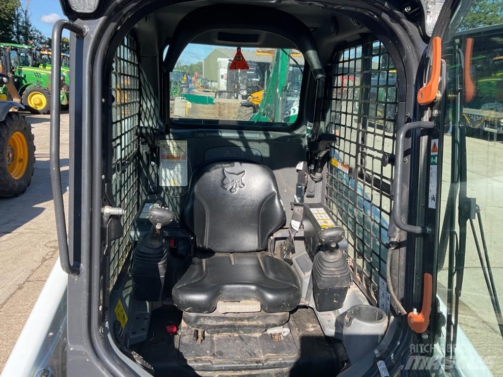 Bobcat T 450 Smykem řízené nakladače