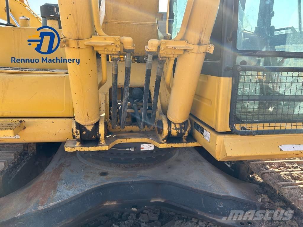 Komatsu PC 450-8 Pásová rýpadla