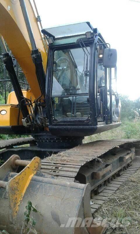JCB JS220LC Pásová rýpadla