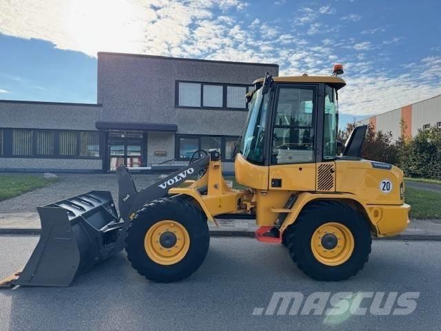 Volvo L 30 G Kolové nakladače