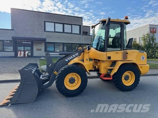 Volvo L 30 G Kolové nakladače