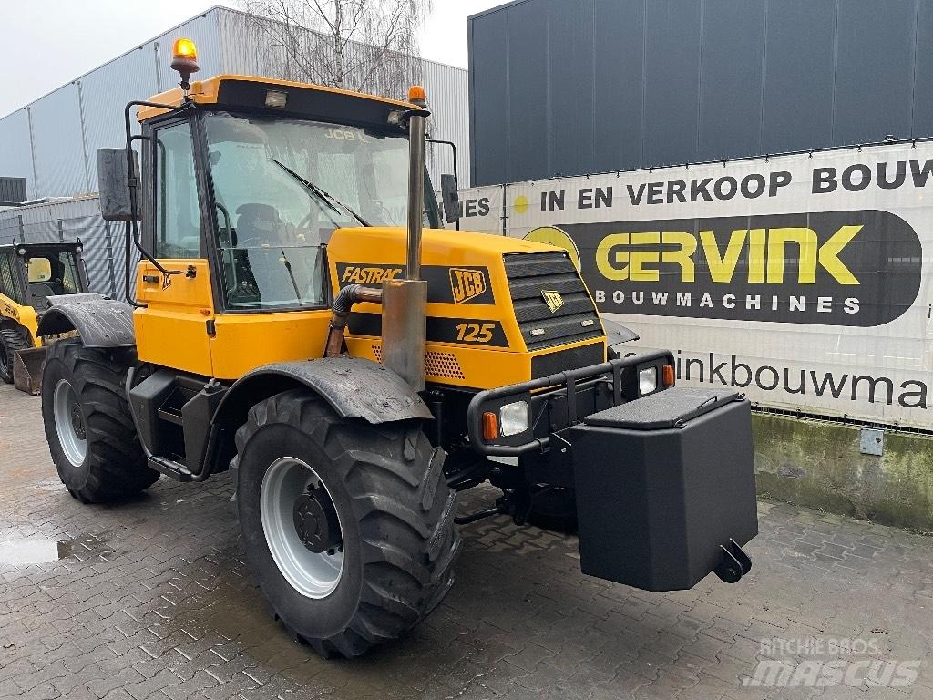 JCB Fastrac 125 Traktory