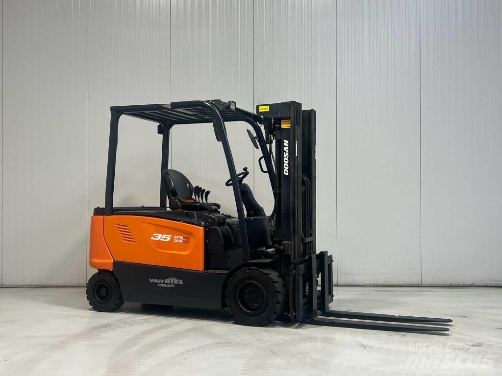 Doosan B35X-7 Akumulátorové vozíky