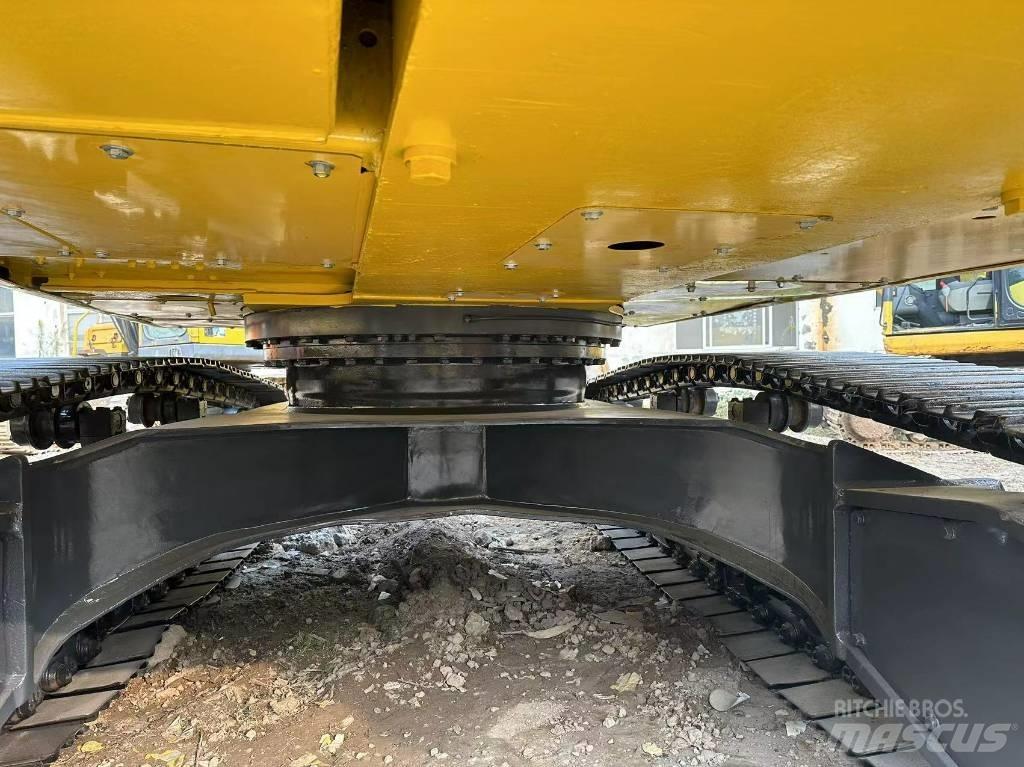 Komatsu PC 300 Pásová rýpadla