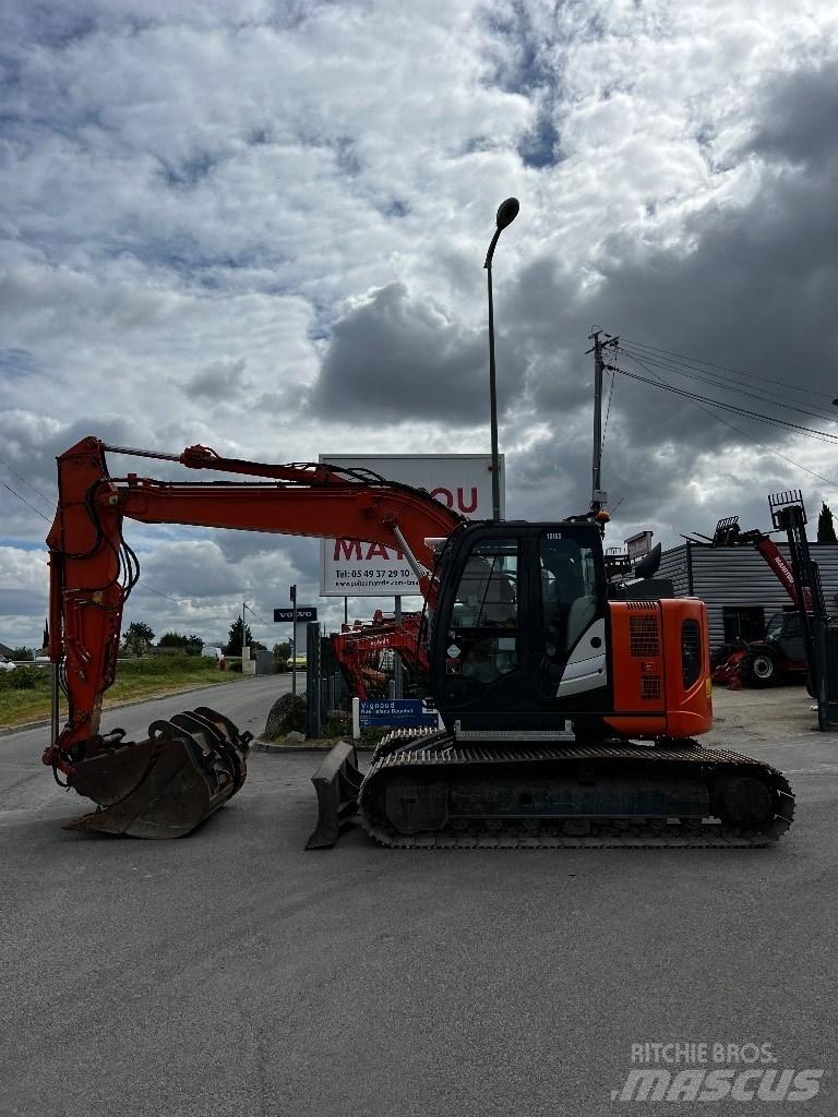 Hitachi ZX 135 US-6 Pásová rýpadla