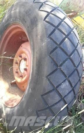  Pneus 14.9-28 jardim Pneumatiky, kola a ráfky