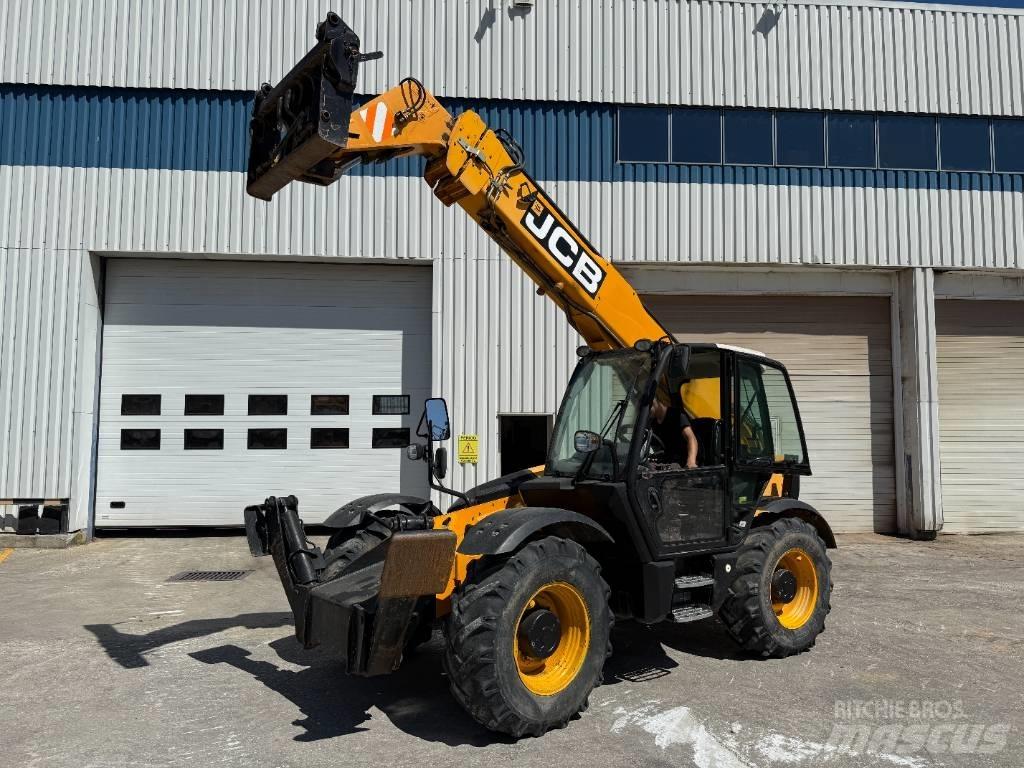 JCB 535-125 Teleskopické manipulátory