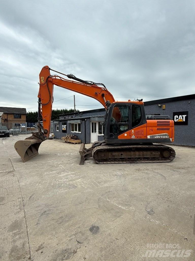 Doosan DX 140 LC Pásová rýpadla