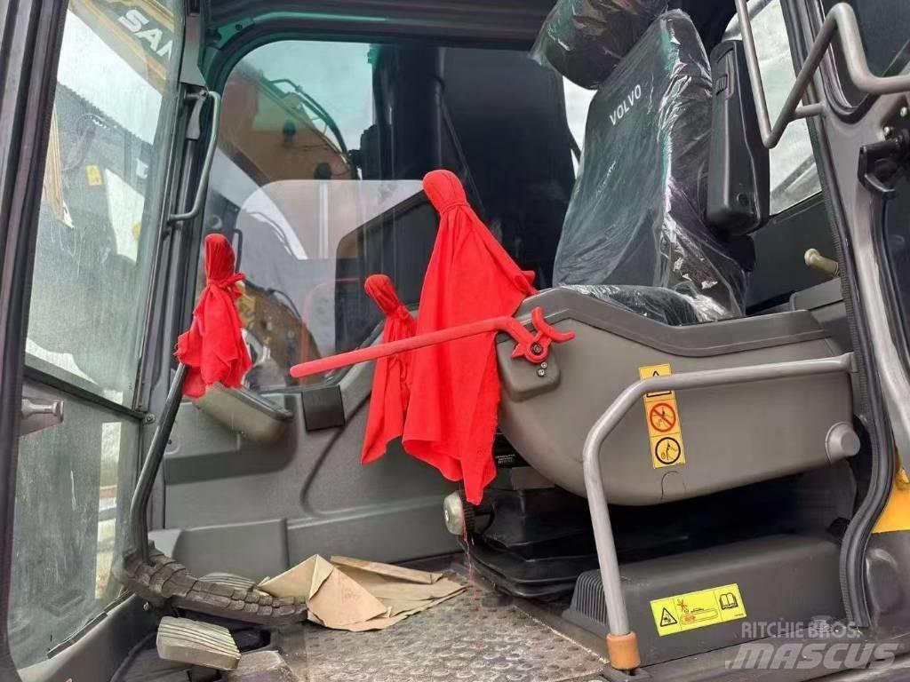 Volvo 240 Pásová rýpadla