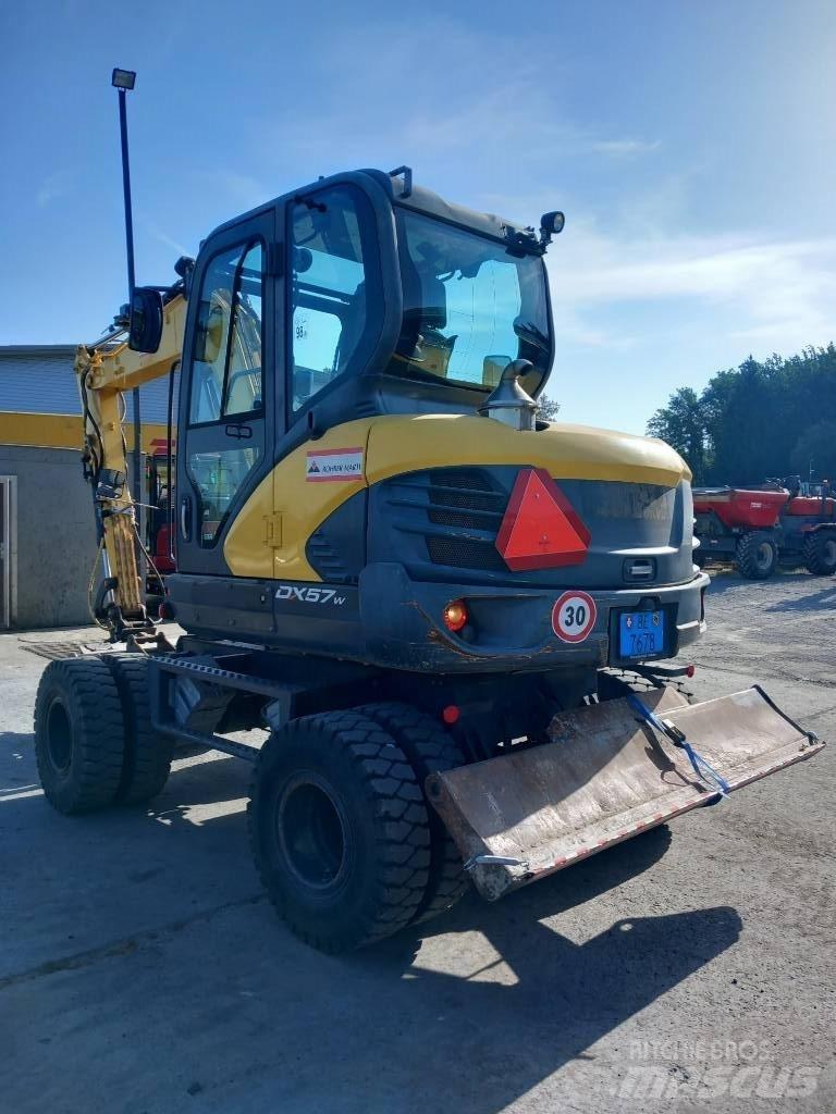 Doosan DX 57 W-5 Kolová rýpadla